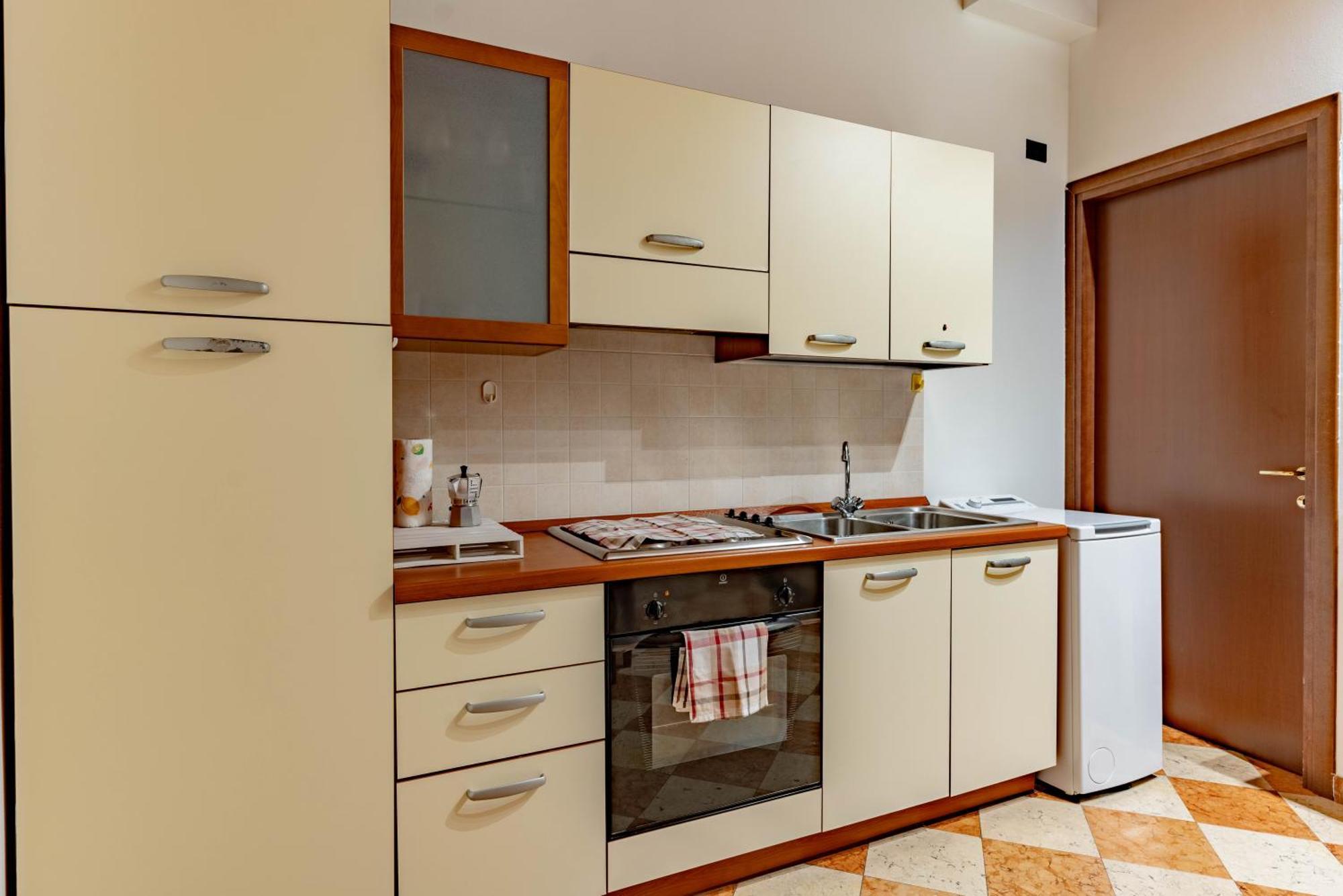 -Near Arena & Giuletta- Pet Friendly Mazzini Palace Βερόνα Εξωτερικό φωτογραφία