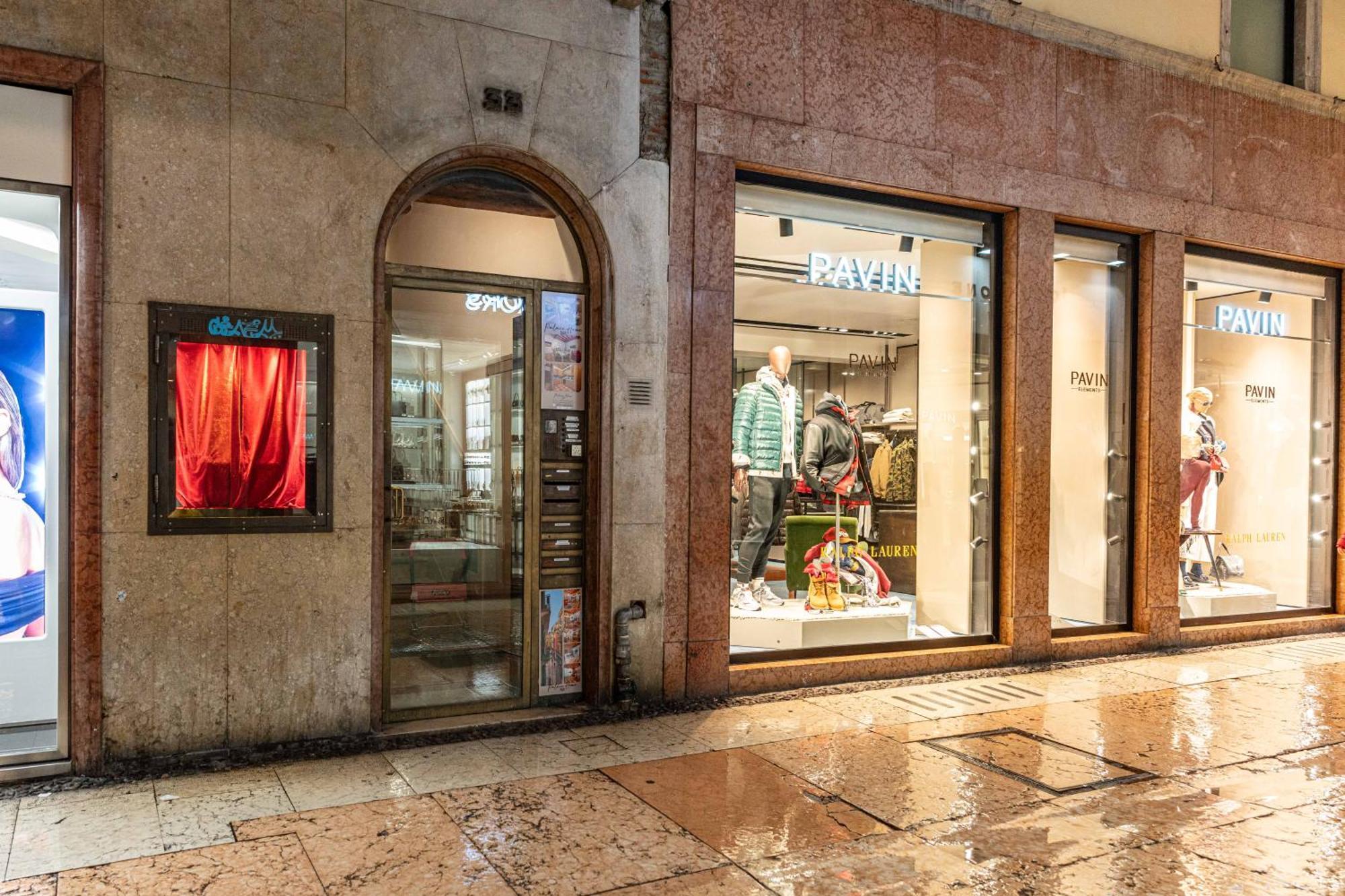 -Near Arena & Giuletta- Pet Friendly Mazzini Palace Βερόνα Εξωτερικό φωτογραφία