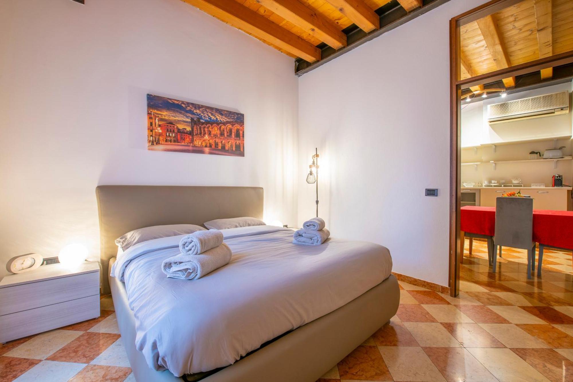 -Near Arena & Giuletta- Pet Friendly Mazzini Palace Βερόνα Εξωτερικό φωτογραφία